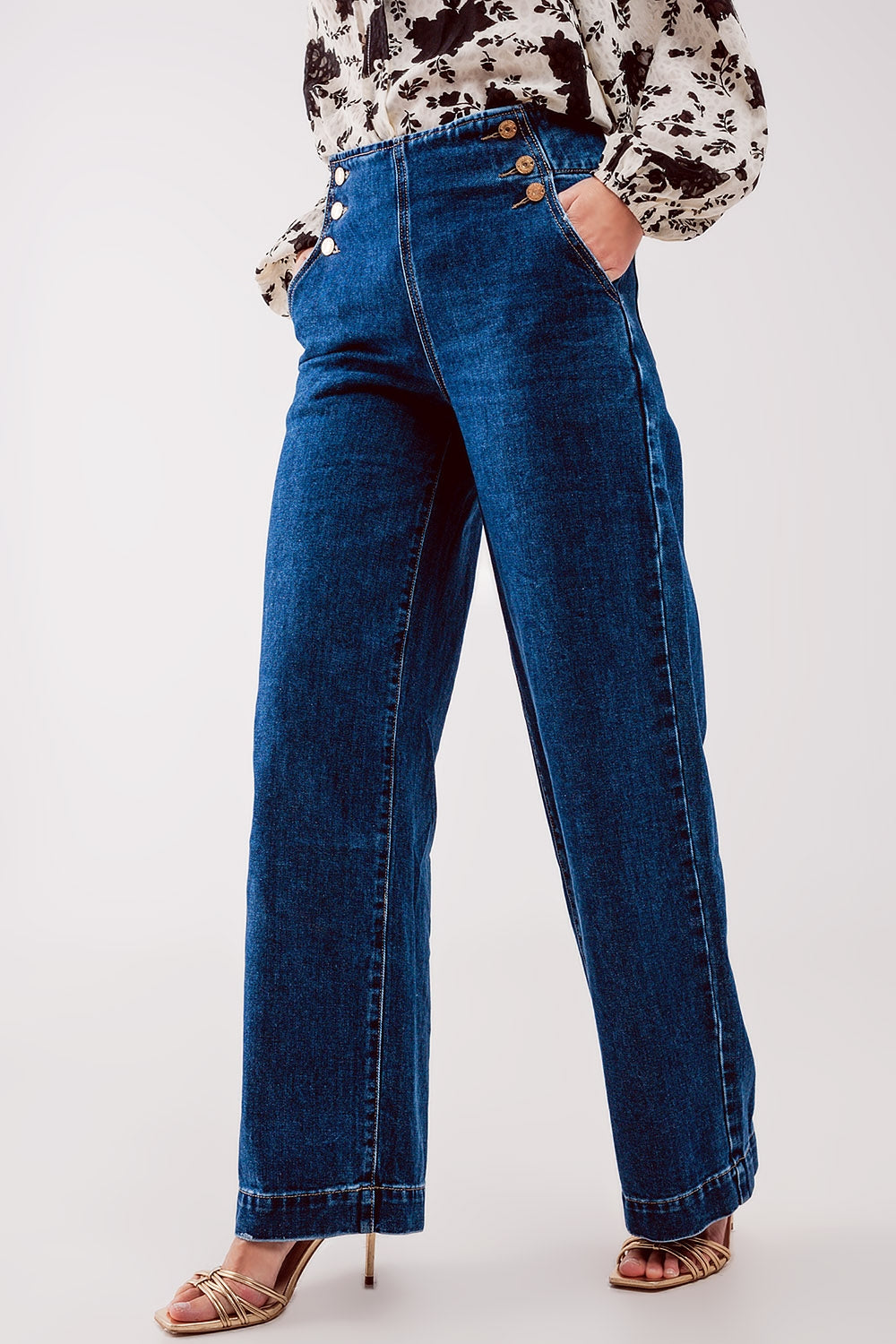 Wide leg jeans met knoopdetail in mid blue